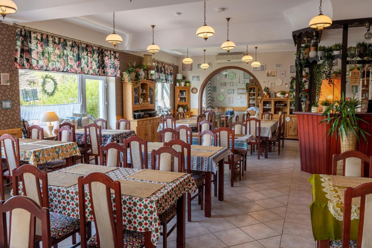 Gosciniec Skolimowka Restauracja I Pokoje Ze Sniadaniem Na Kaszubach Chmielno Exterior foto