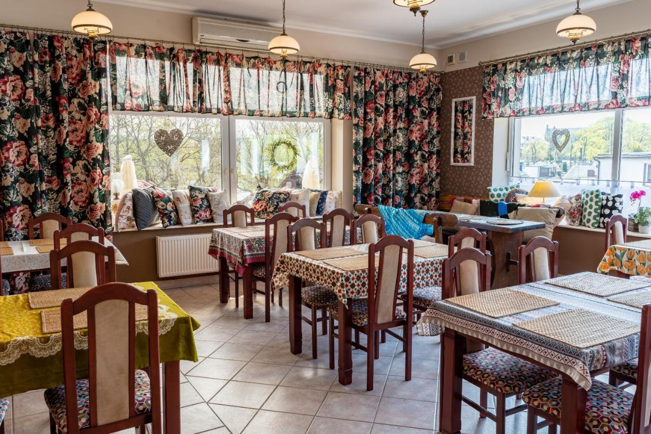 Gosciniec Skolimowka Restauracja I Pokoje Ze Sniadaniem Na Kaszubach Chmielno Exterior foto